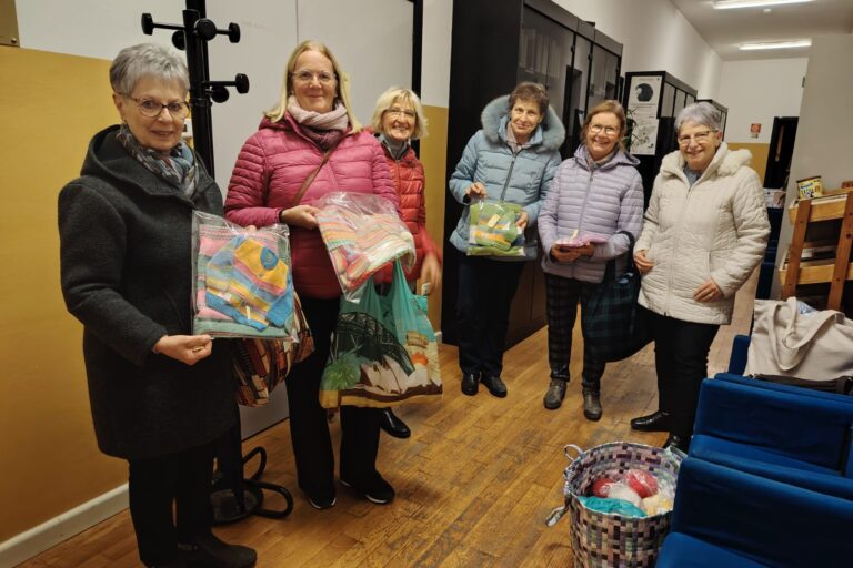 61c461cc-3441-4f01-b261-355be143b29c