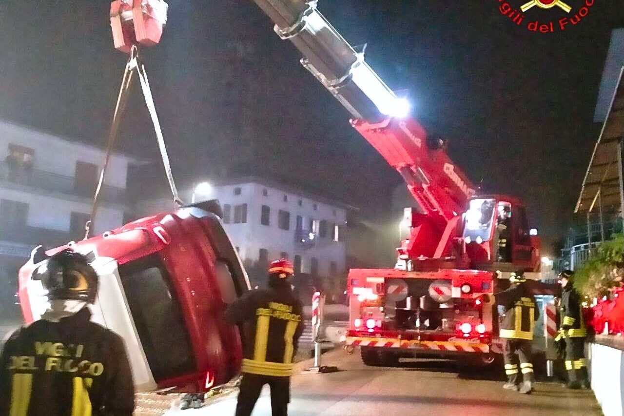 76170fa8-4322-4d66-b0b5-ac1d120130af