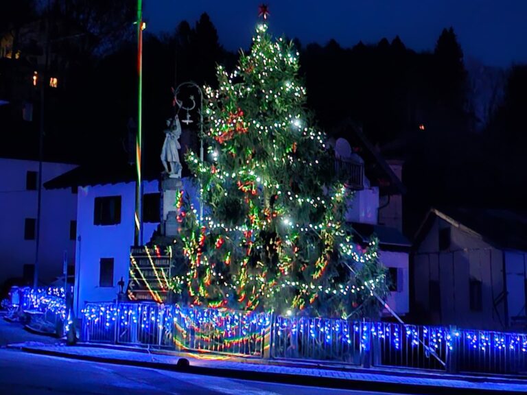 PHOTO-2025-12-07-19-18-01