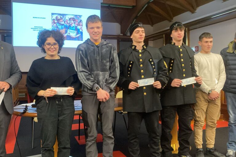 d8e591b6-8eec-4c72-8cd9-7732808ccd76