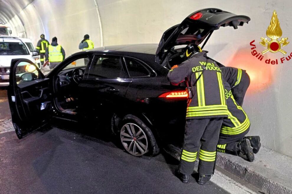 photo_5816733256643185972_y