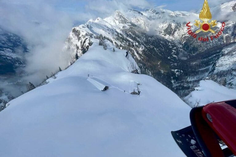 79408249-033e-42ae-990c-cf2f28a544e0