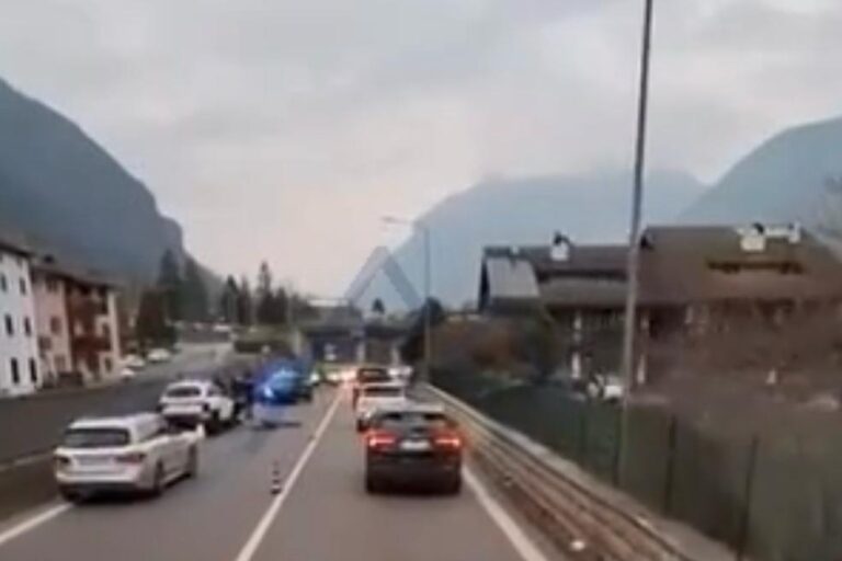 a2955b59-eb3e-4a4e-8e0d-ac4500dab236