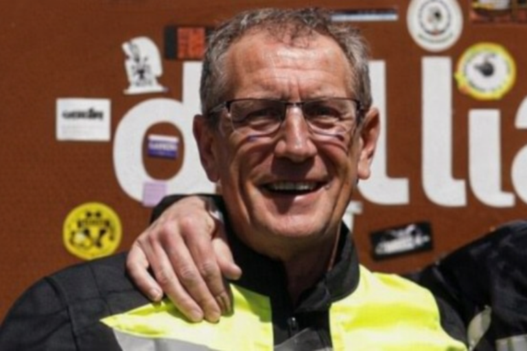 237bf72b-75af-4a08-87a9-dc2bc37e2971