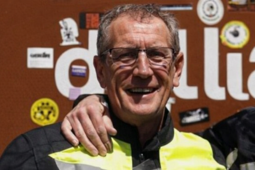 237bf72b-75af-4a08-87a9-dc2bc37e2971